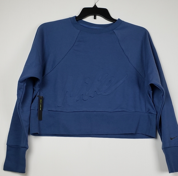 nike loose fit sweater